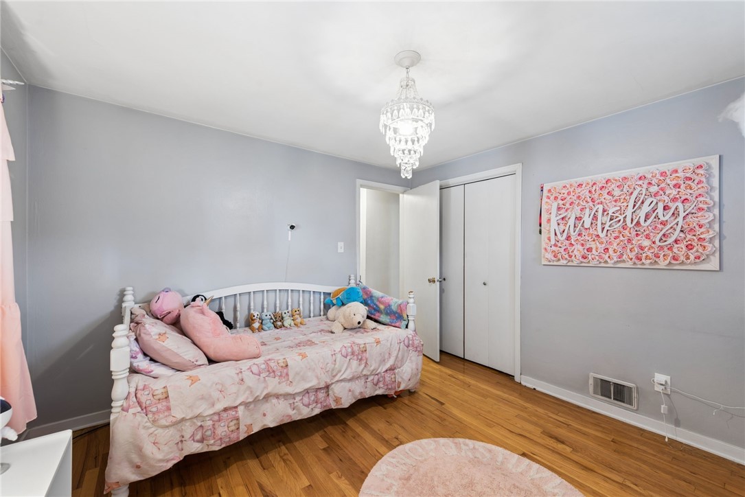 13301 Sylvia Dr