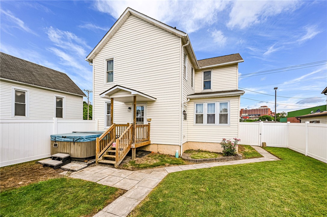 27 Oak St