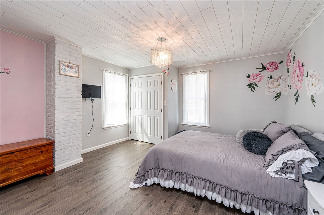 27 Oak St