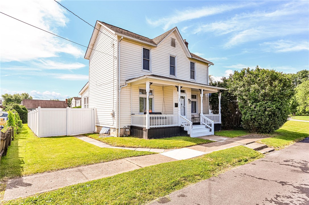 27 Oak St