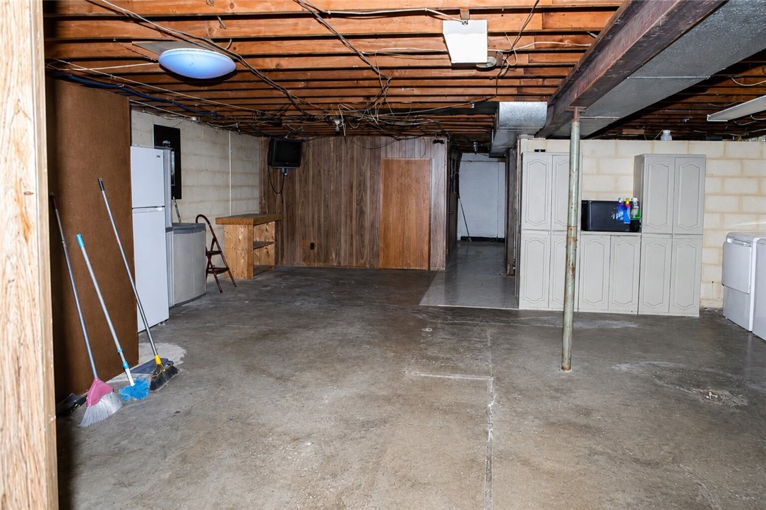 1092 Williams Dr