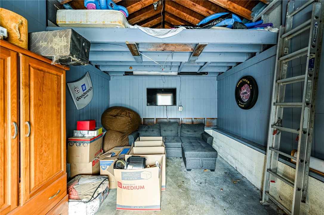 1371 2nd Street
