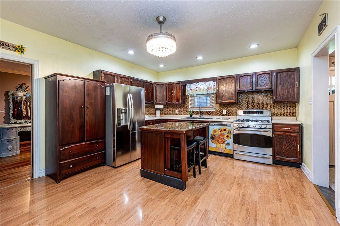 1371 2nd Street