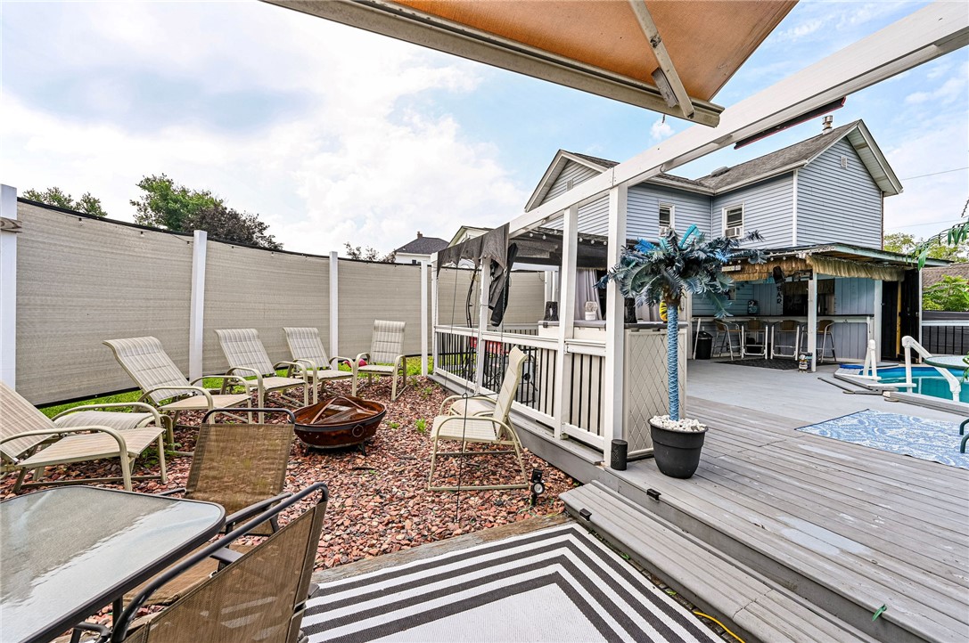 1371 2nd Street