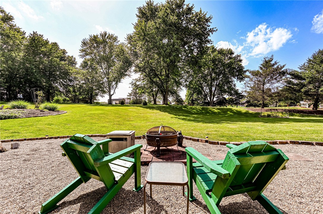 2244 Woodmont Dr