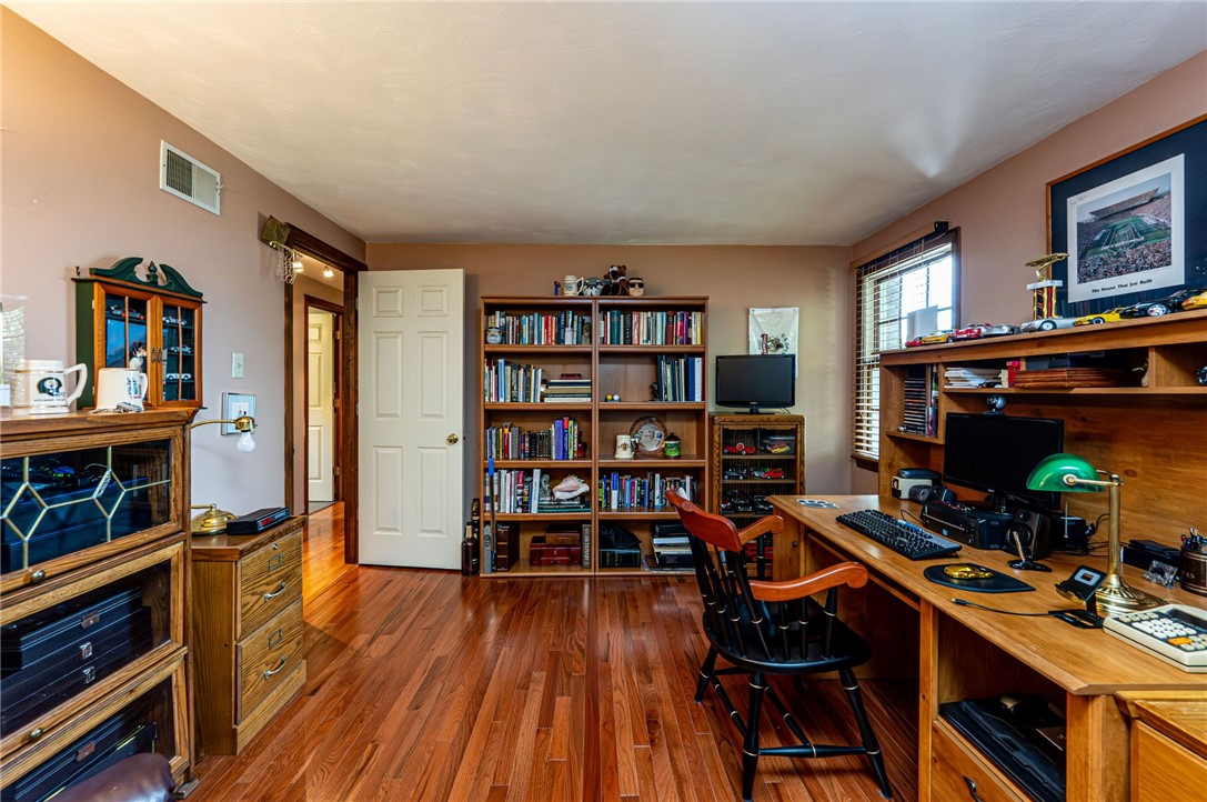 2244 Woodmont Dr