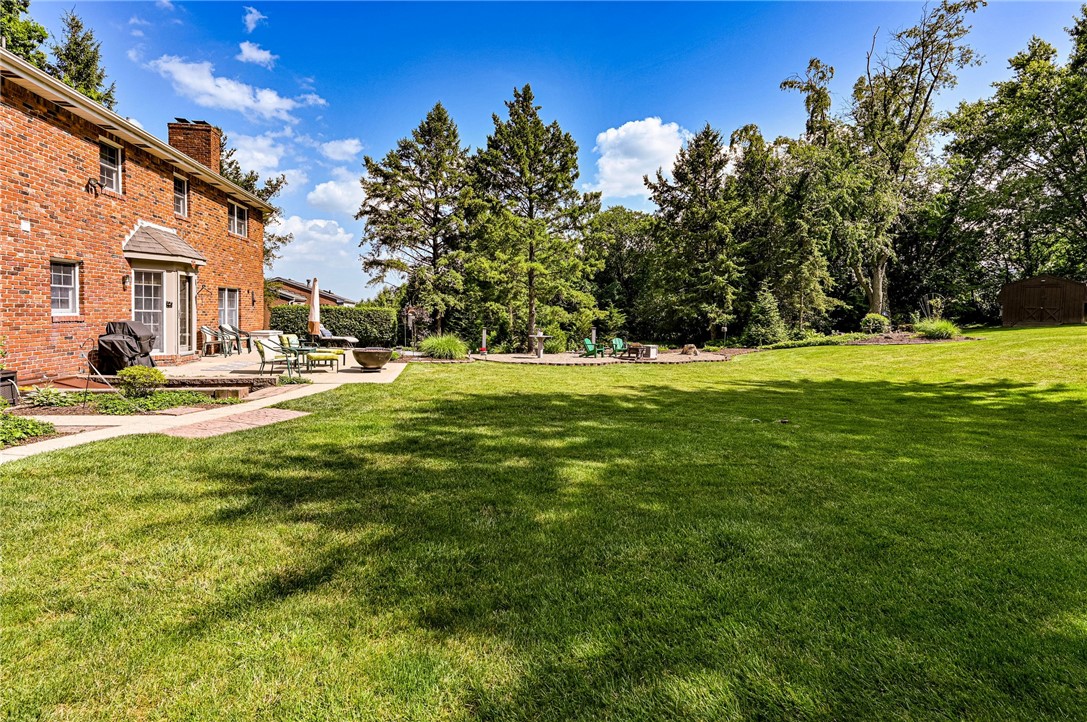 2244 Woodmont Dr