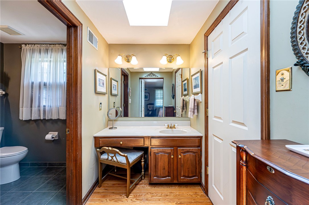 2244 Woodmont Dr