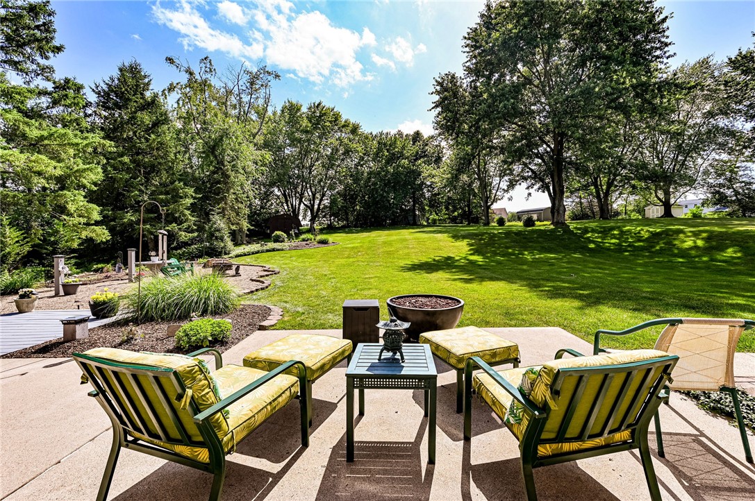 2244 Woodmont Dr