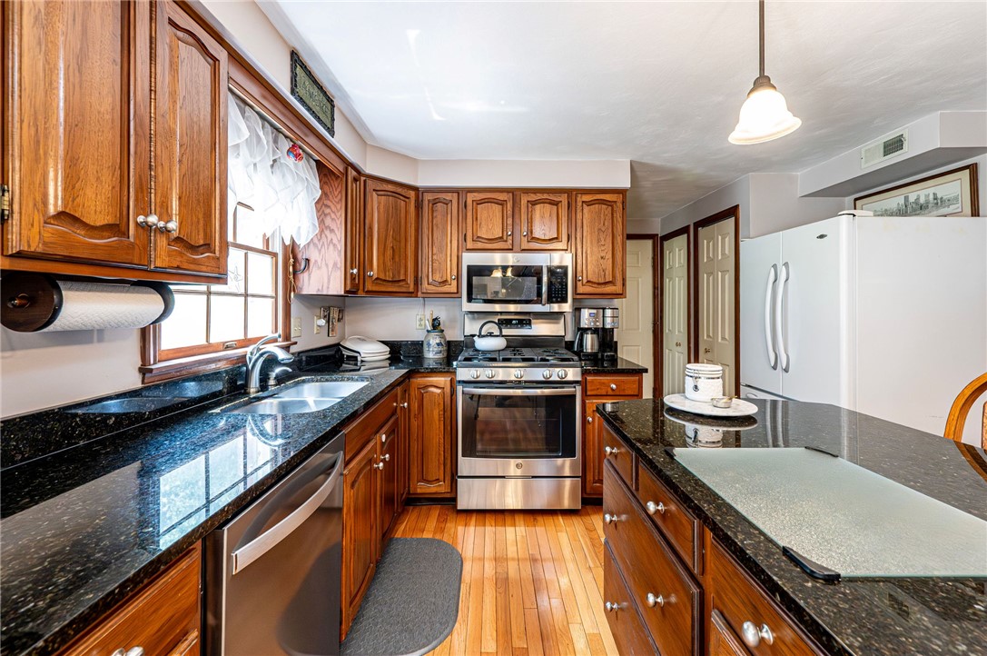 2244 Woodmont Dr