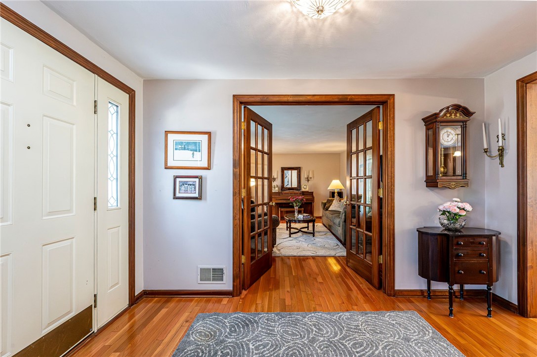 2244 Woodmont Dr