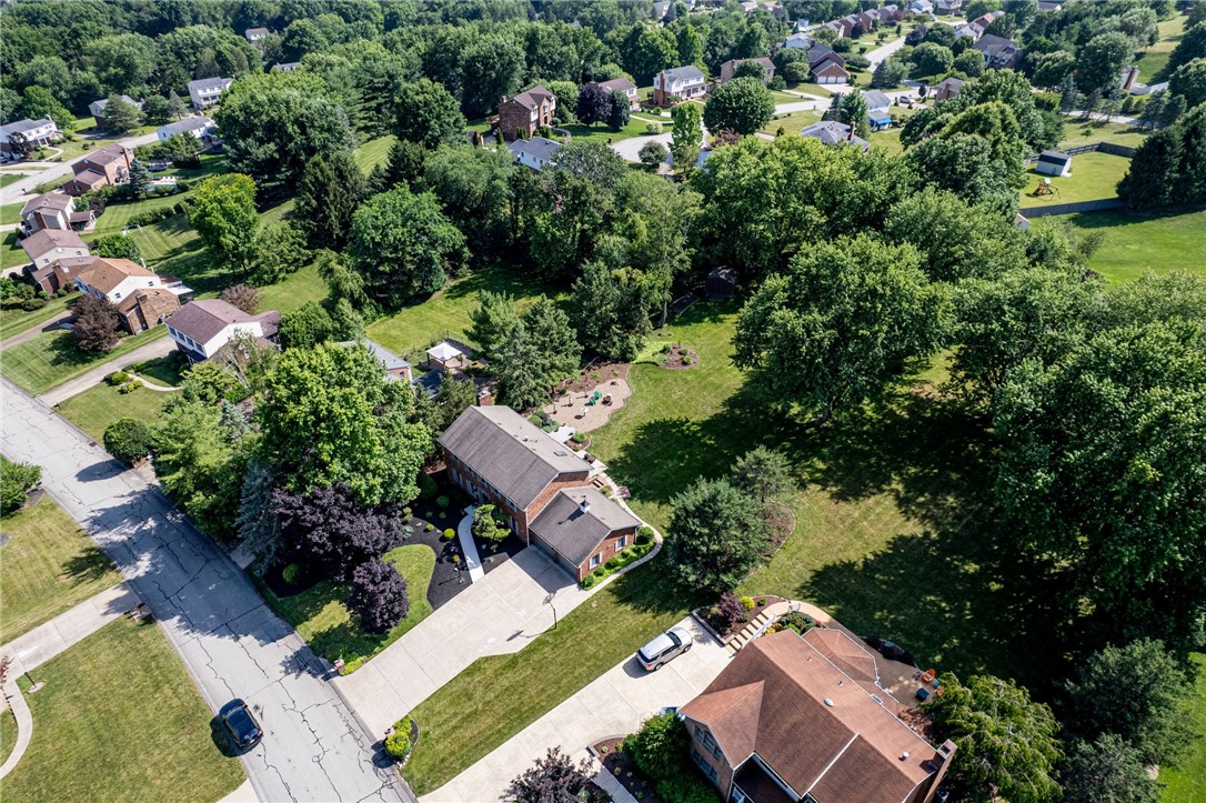 2244 Woodmont Dr