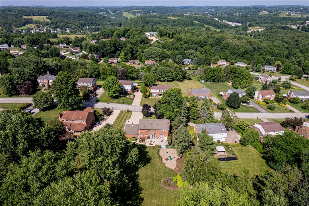 2244 Woodmont Dr