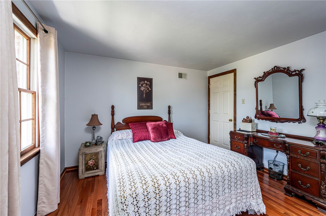 2244 Woodmont Dr