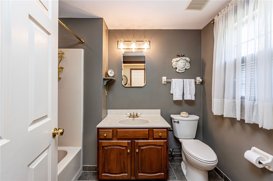 2244 Woodmont Dr