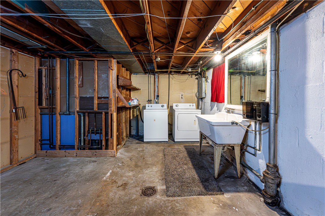 704 King St