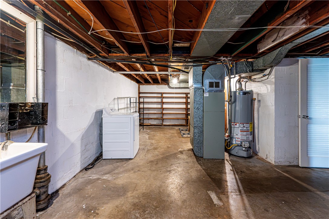 704 King St