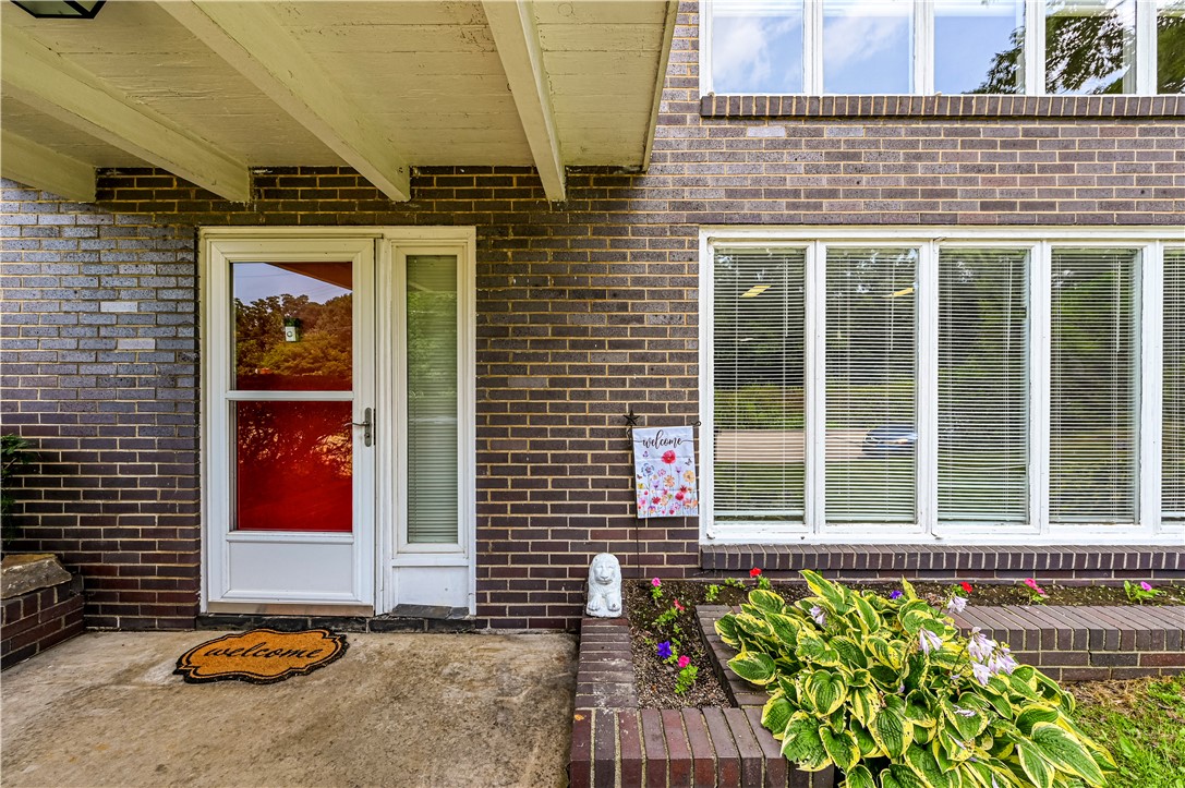 704 King St