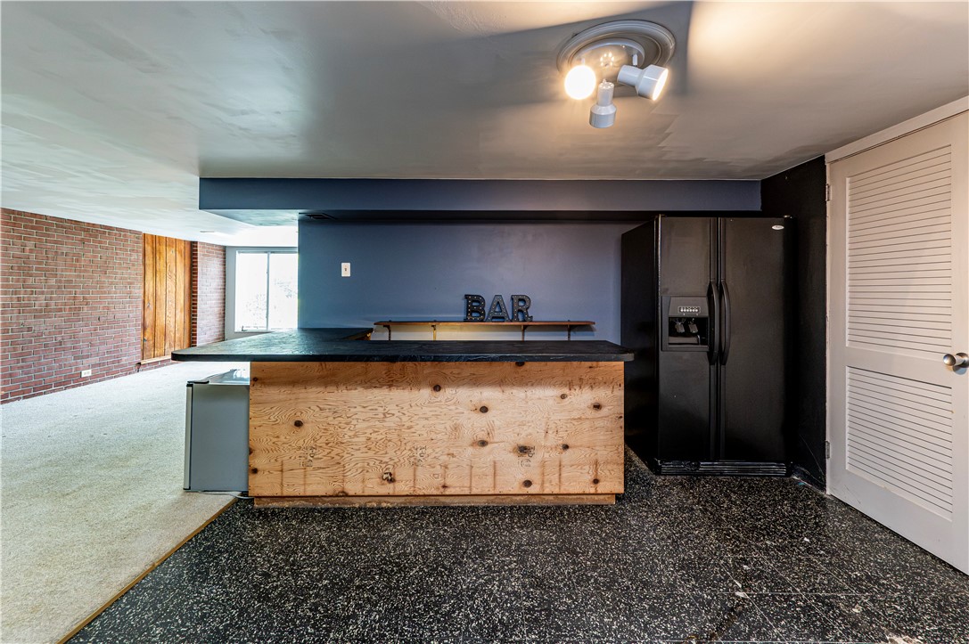 704 King St