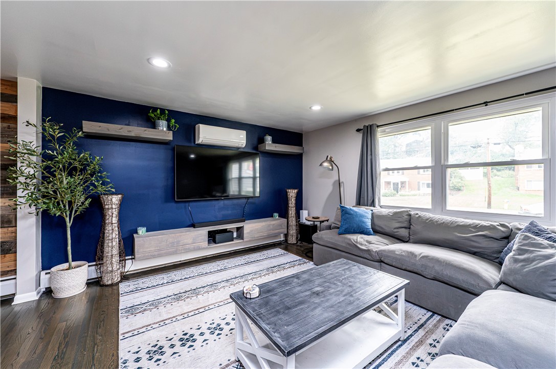 1257 Catalina Dr