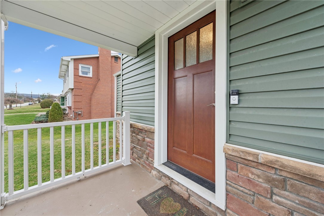 1521 Woodlawn Dr