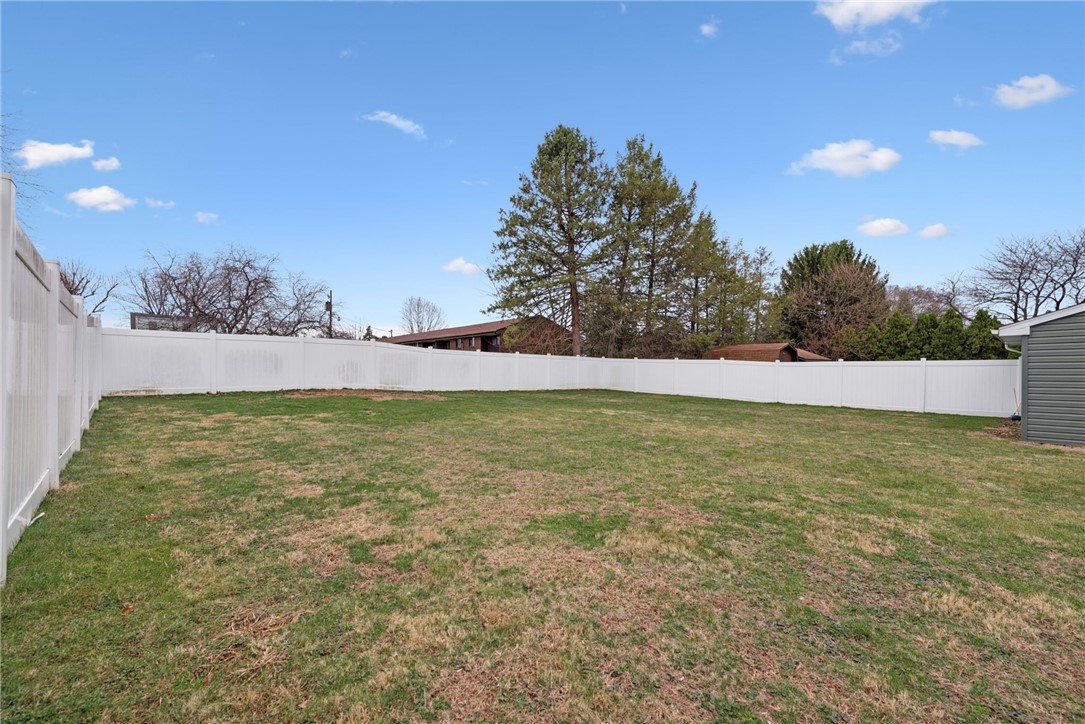 1521 Woodlawn Dr