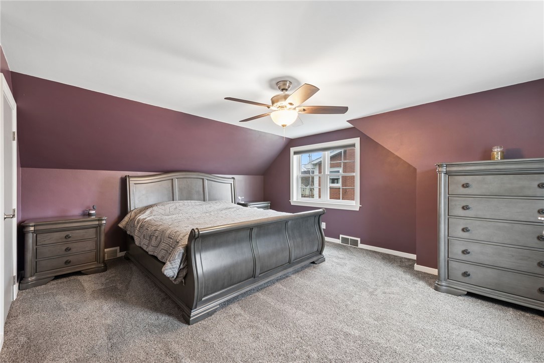 1521 Woodlawn Dr