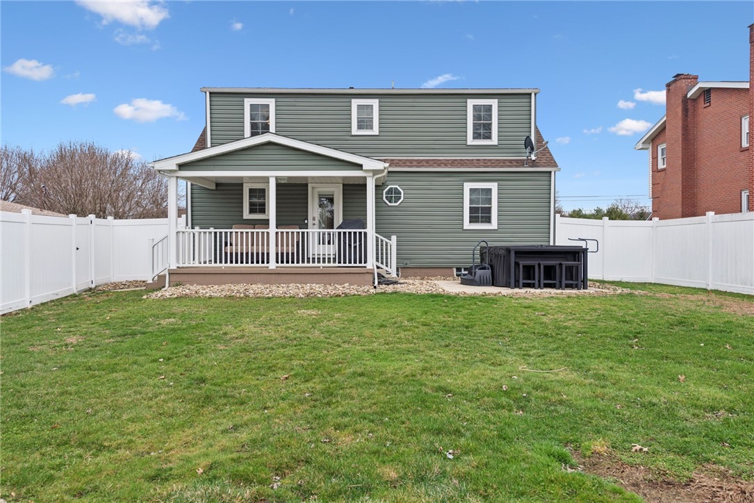 1521 Woodlawn Dr