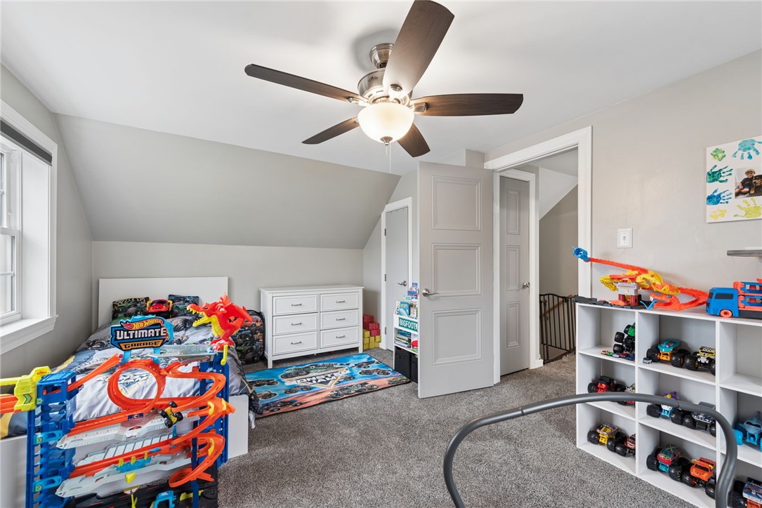 1521 Woodlawn Dr
