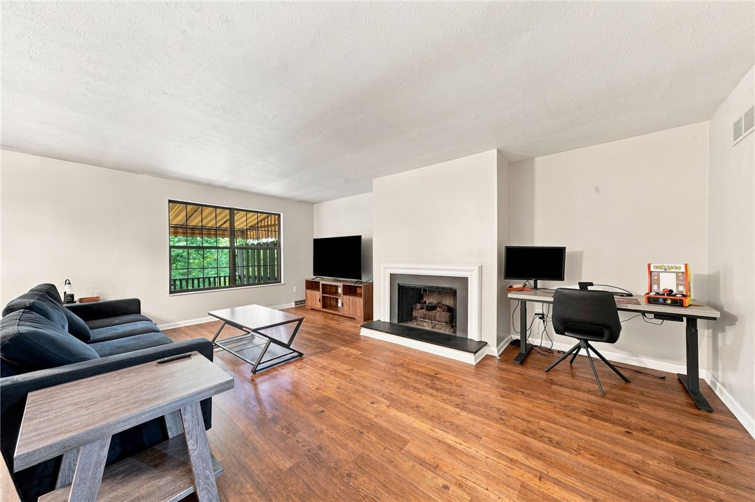 422 Edgetree