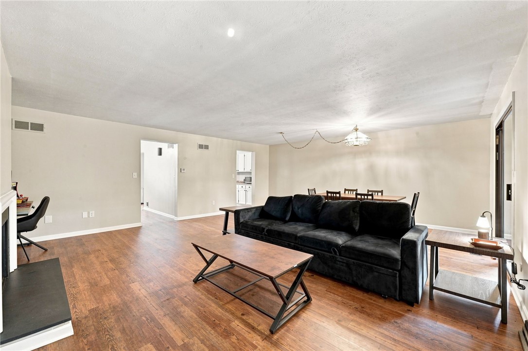 422 Edgetree