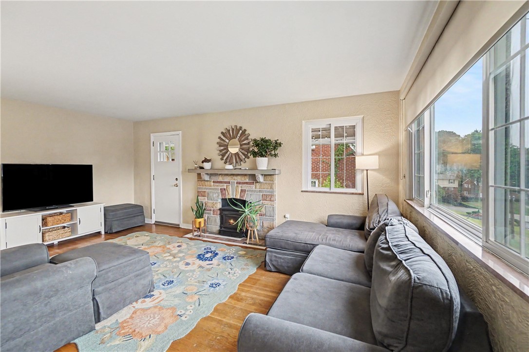 408 Oliver Dr