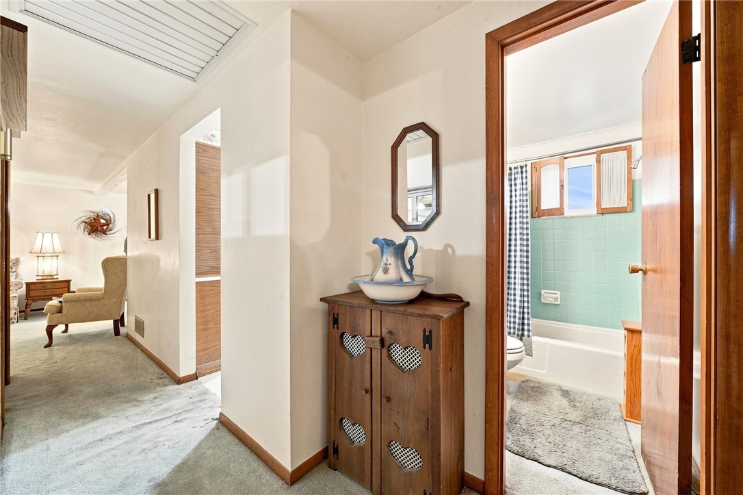 61 Maplewood Ct