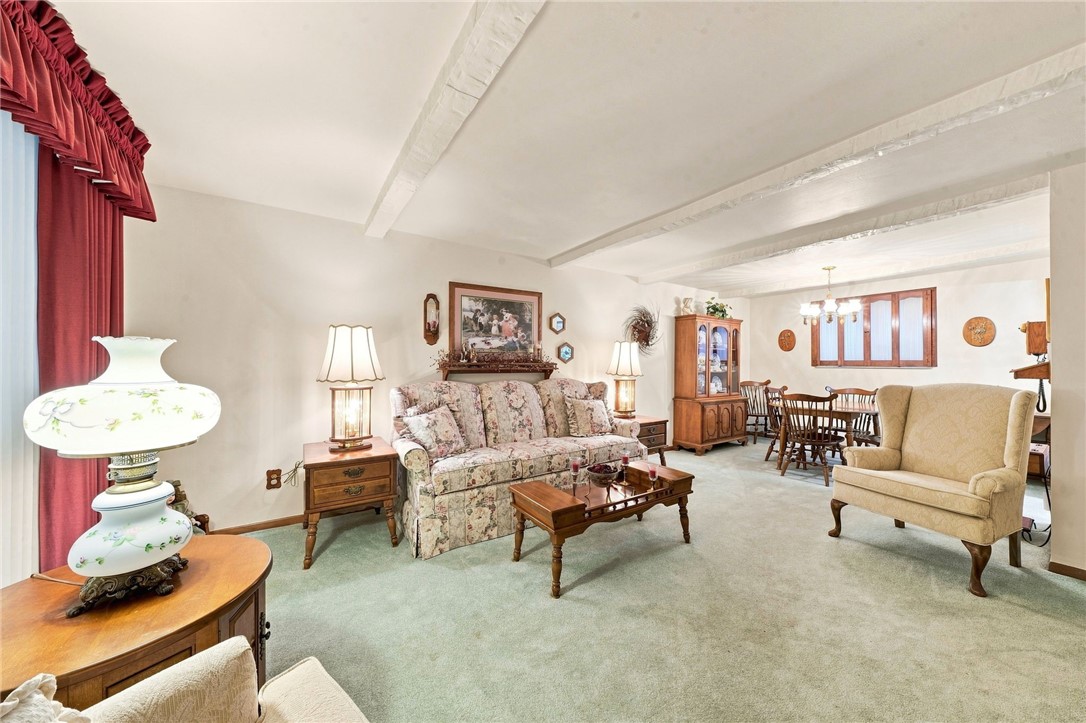 61 Maplewood Ct