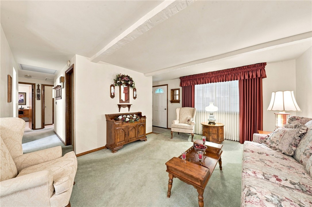 61 Maplewood Ct