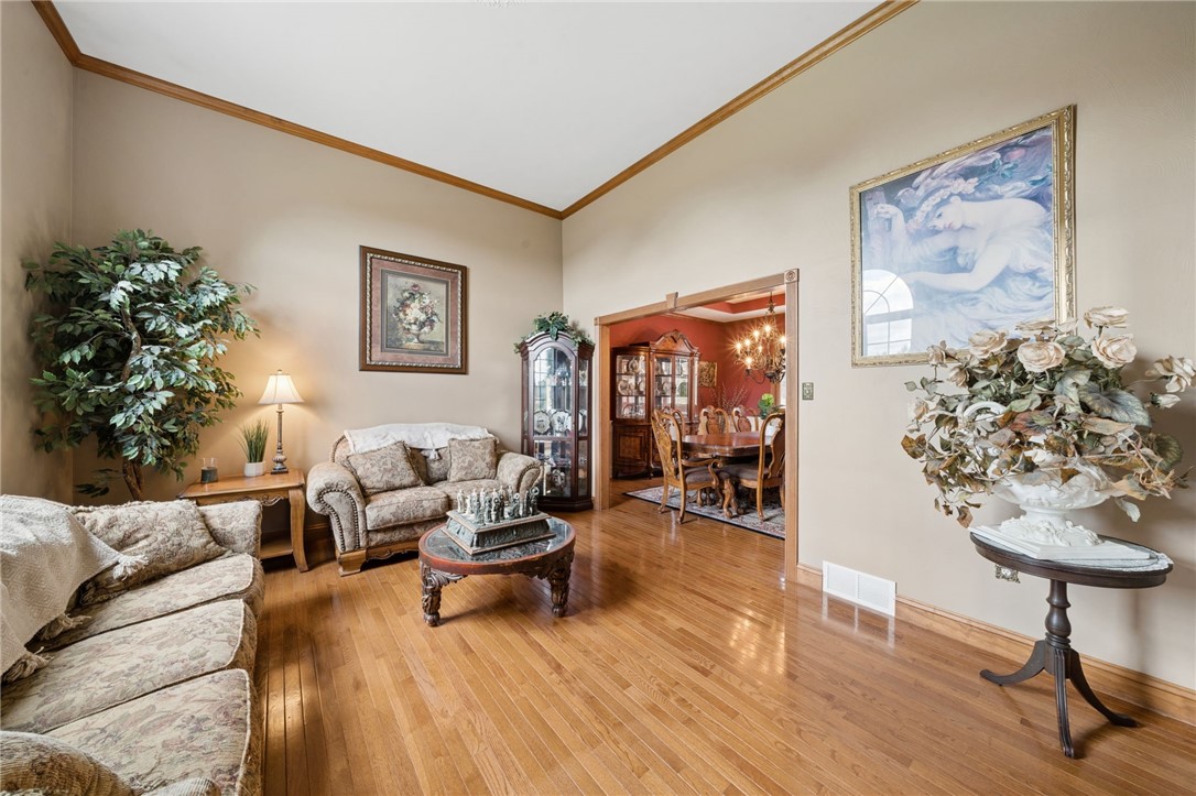 6 Crystol Ct