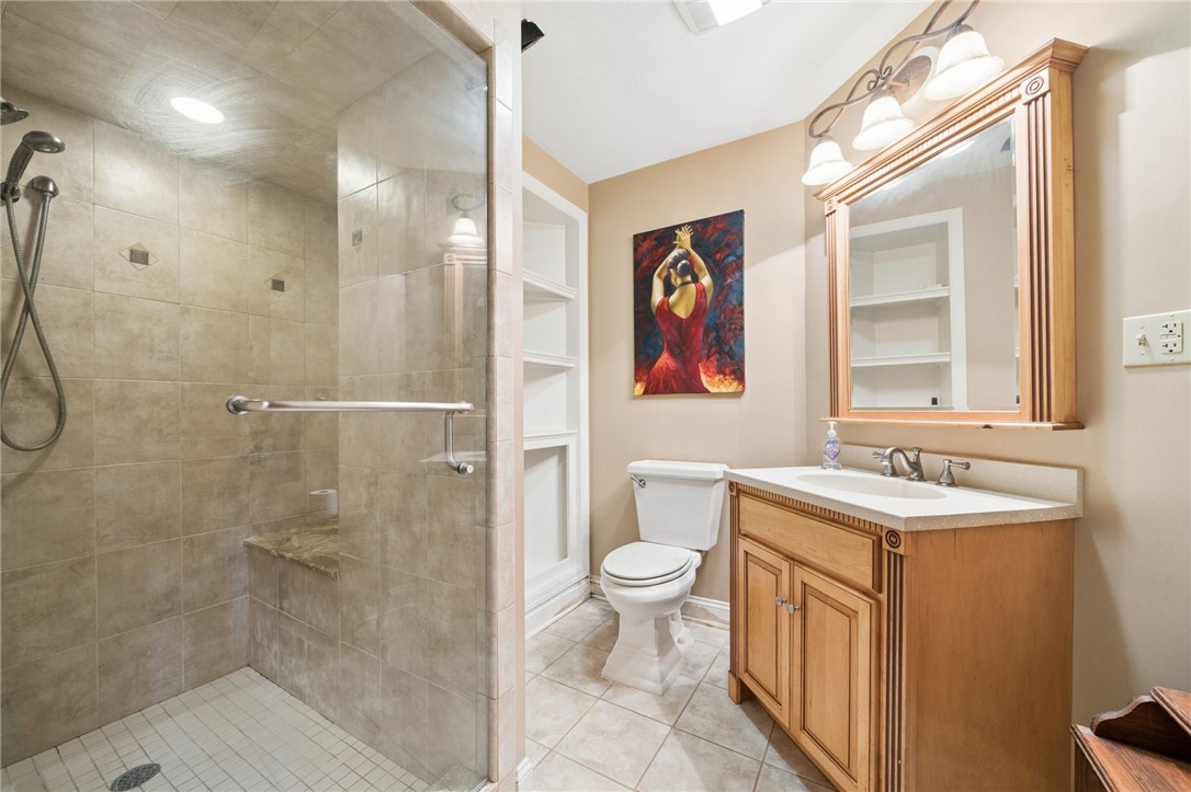 6 Crystol Ct