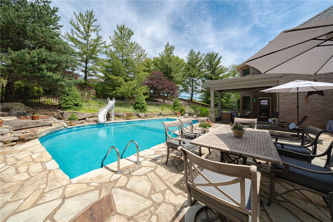 6 Crystol Ct