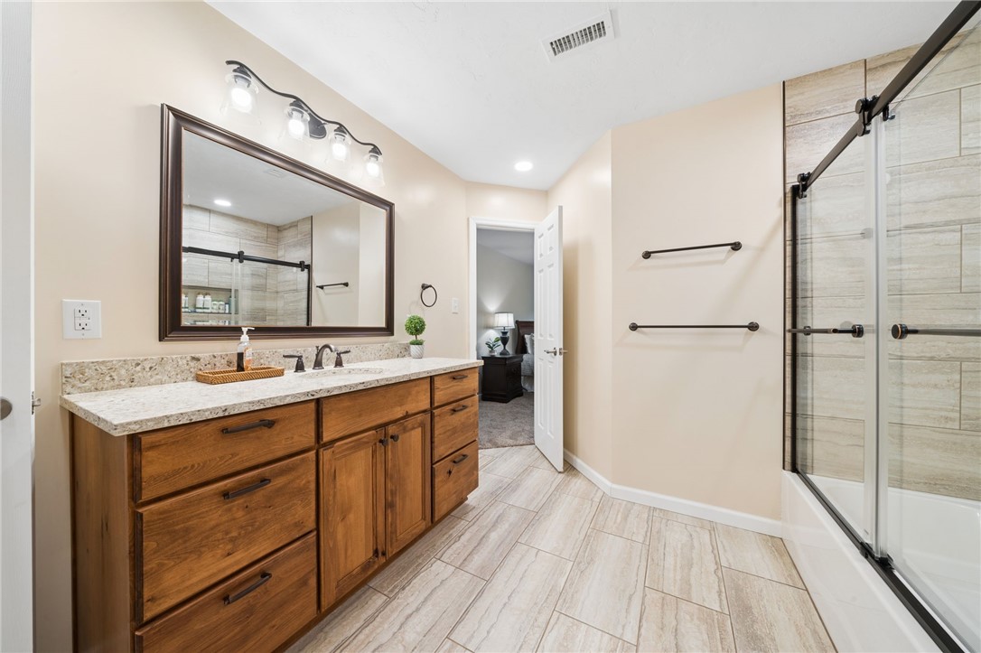 6 Crystol Ct