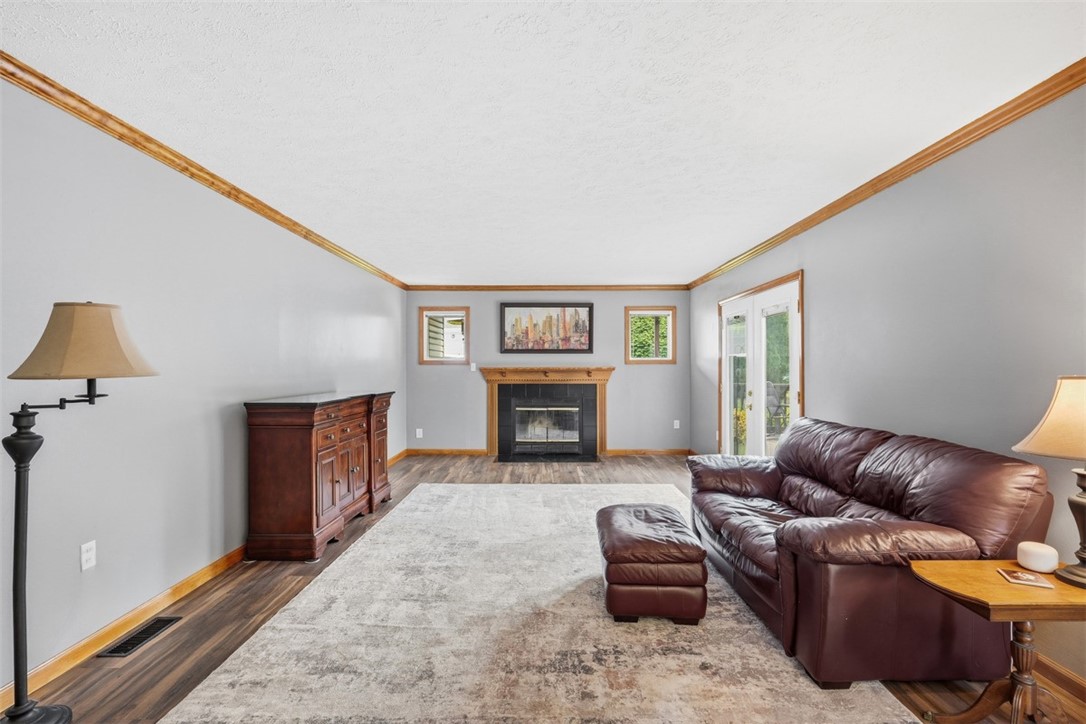 151 Woodbine Dr