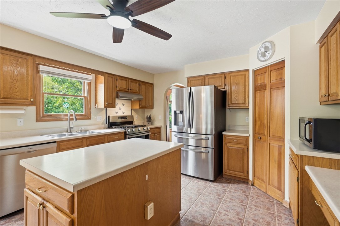151 Woodbine Dr