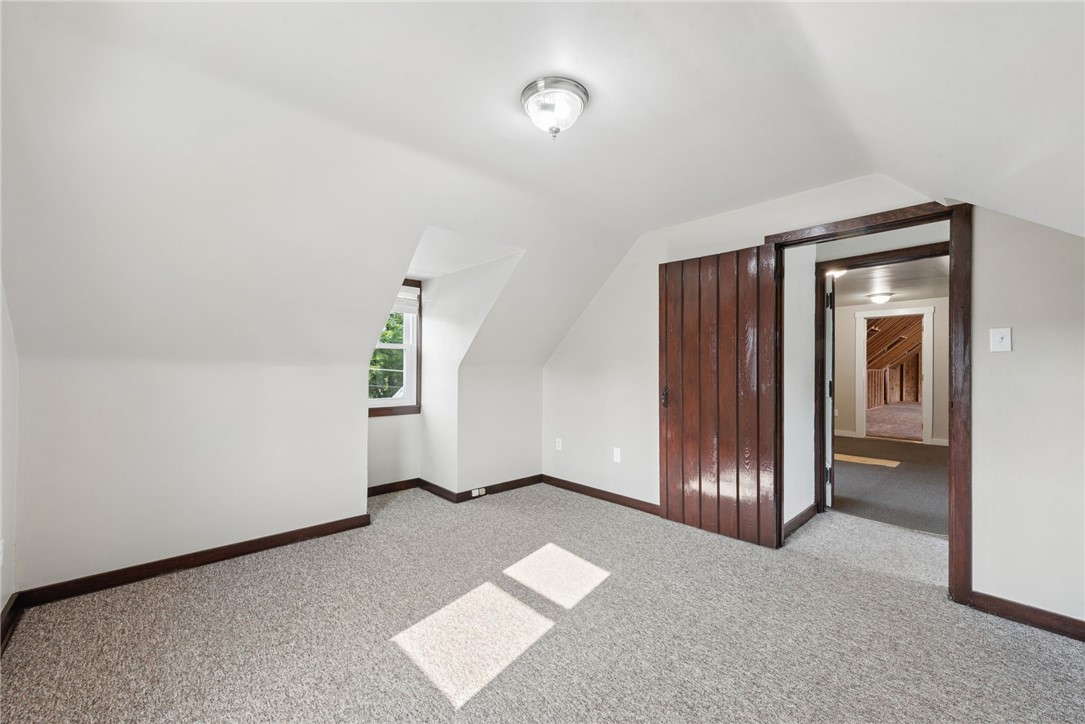 1676 E Laurel Circle