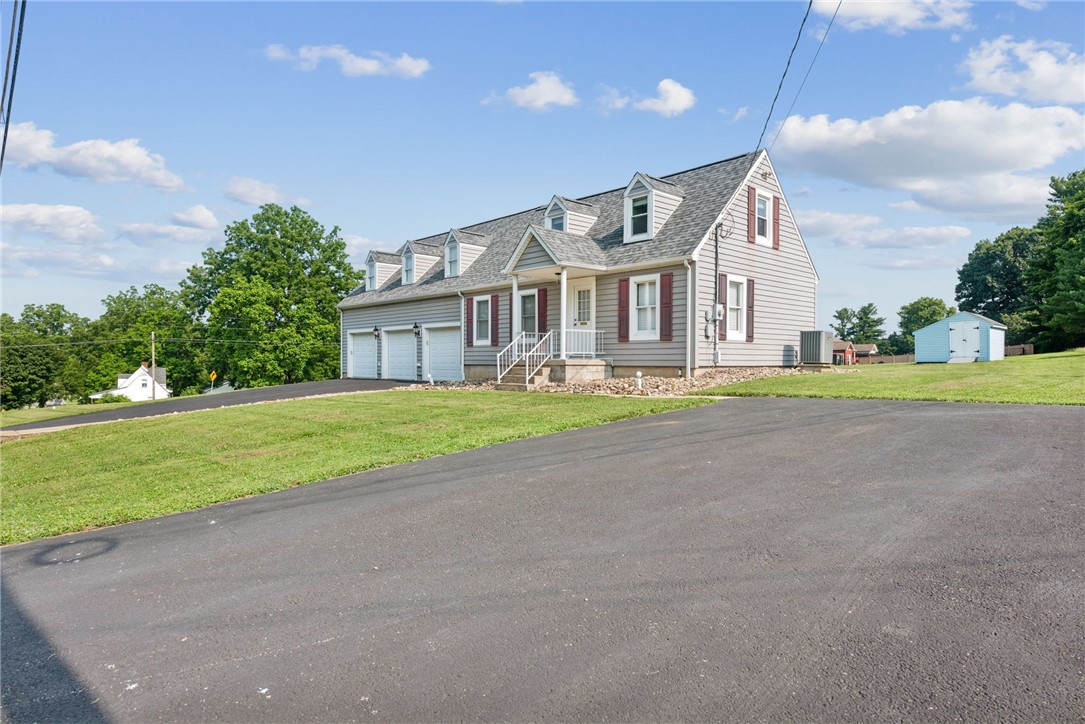 1676 E Laurel Circle