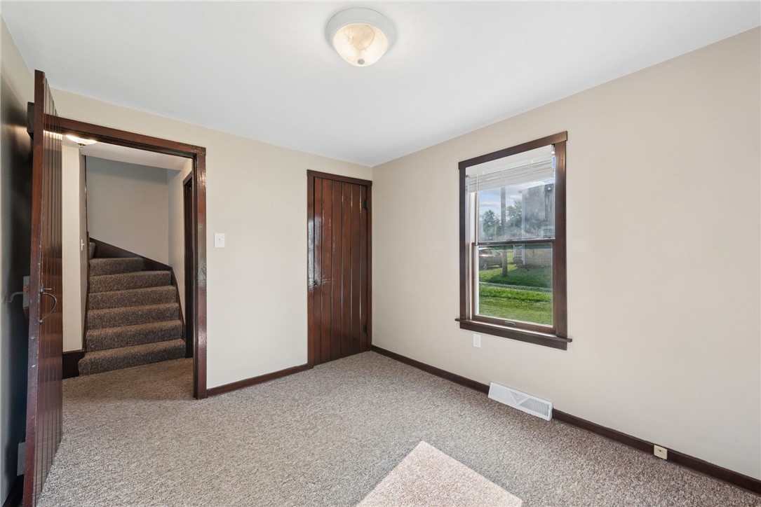1676 E Laurel Circle