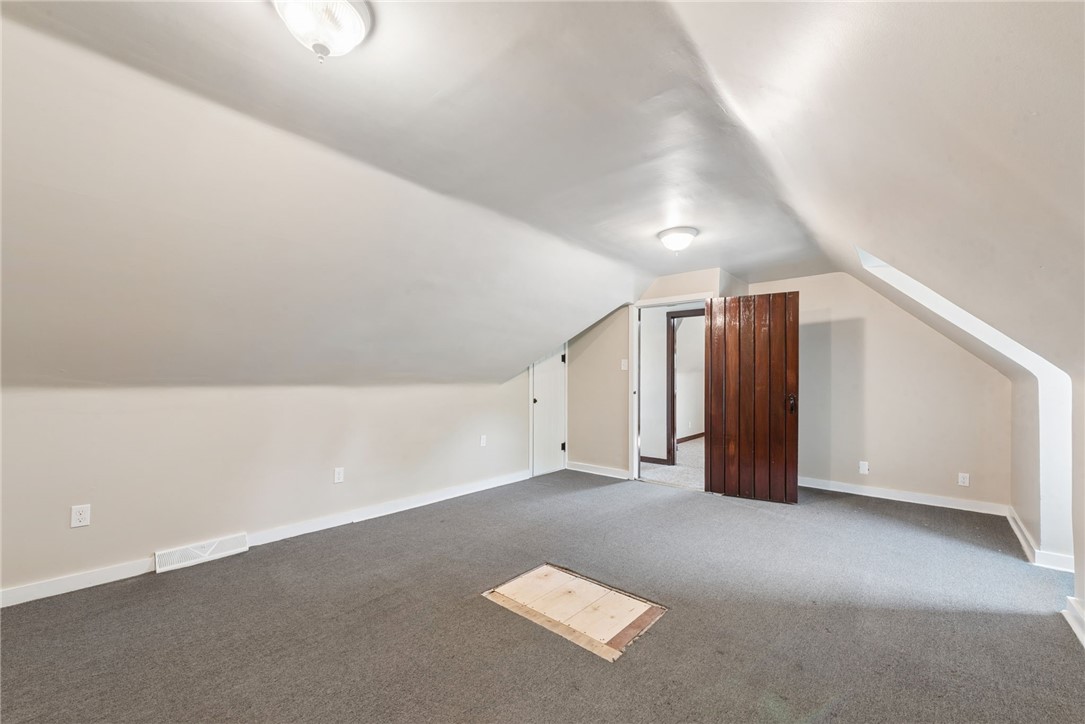 1676 E Laurel Circle