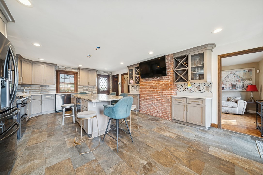 1512 Abers Creek