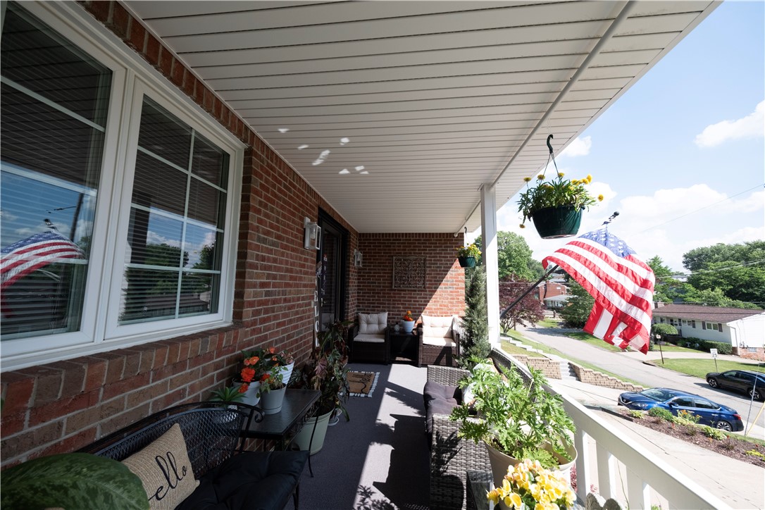 558 Foltz Dr