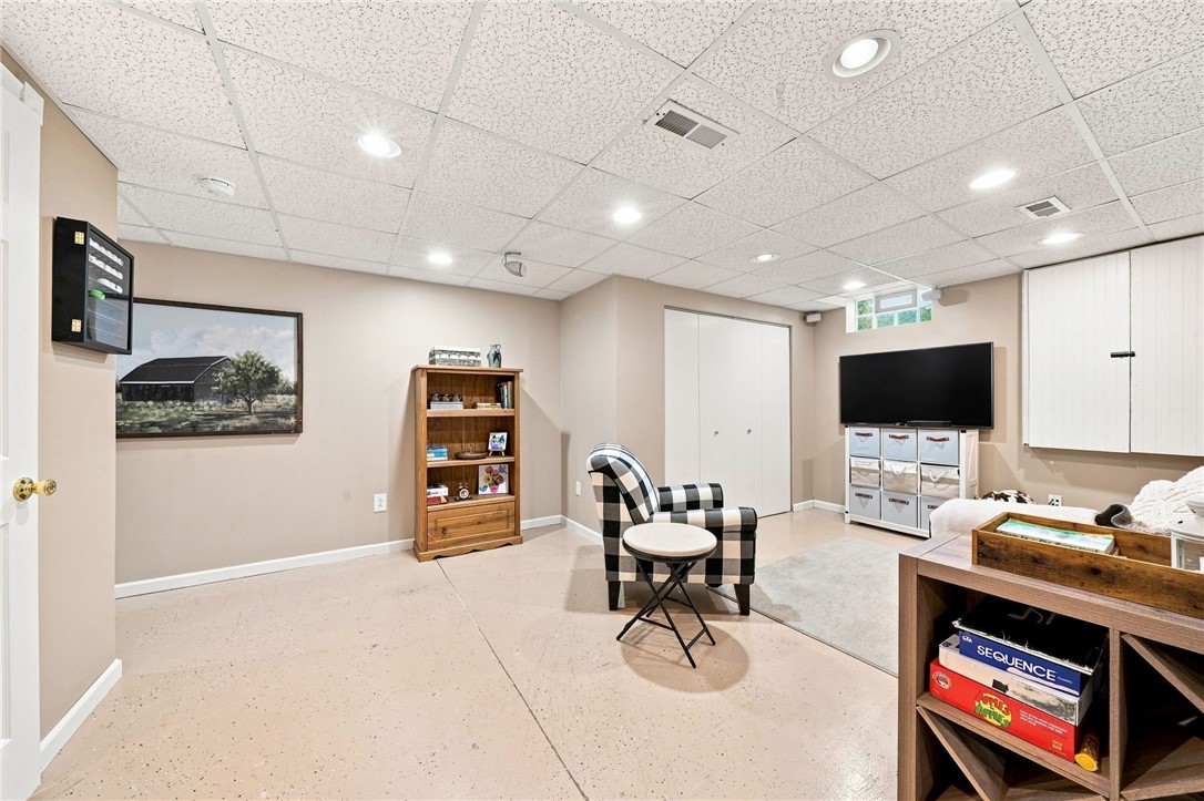 397 Lincoln Ave