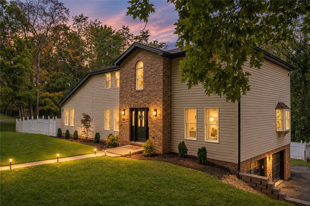 328 Comstock Dr