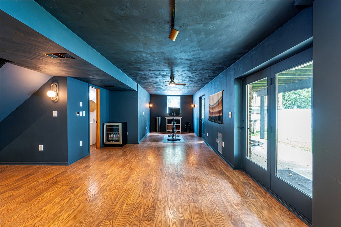 328 Comstock Dr